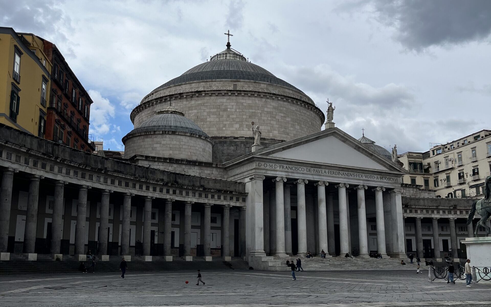 COSA VEDERE A NAPOLI IN UN WEEKEND